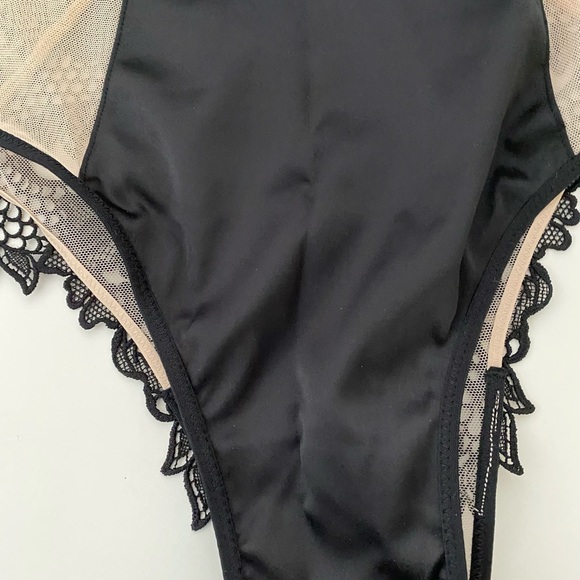 NWT Victoria's Secret Dragon Appliqué Panty - Picture 4 of 8